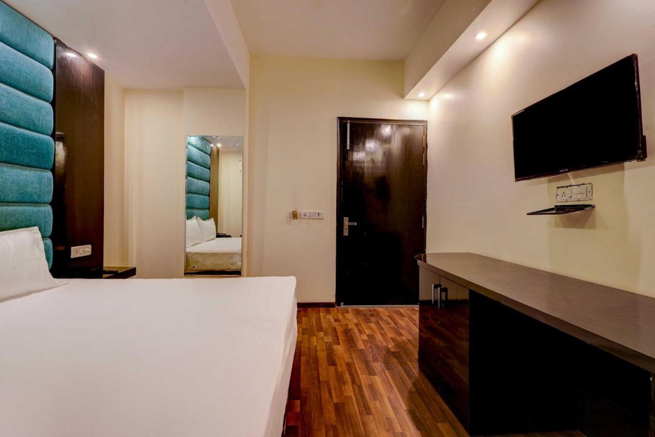 Townhouse Golden King Hotel New Delhi Buitenkant foto