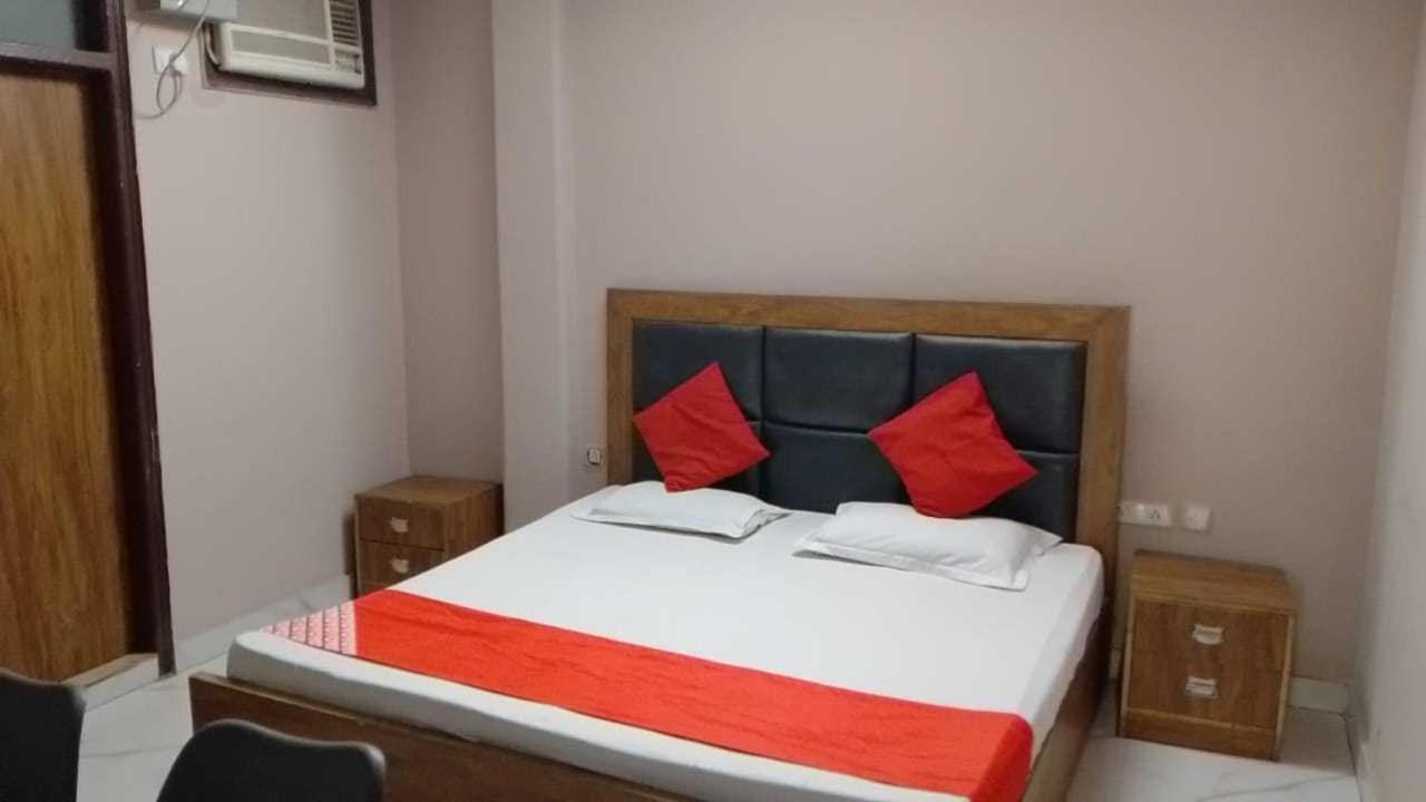 Townhouse Golden King Hotel New Delhi Buitenkant foto