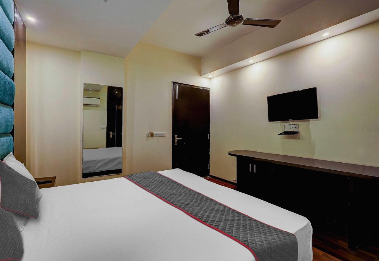 Townhouse Golden King Hotel New Delhi Buitenkant foto