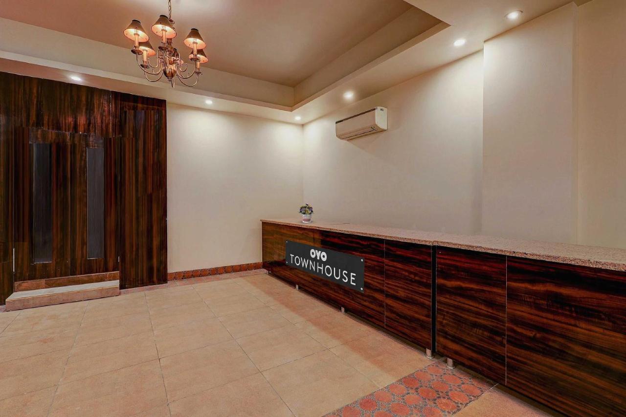 Townhouse Golden King Hotel New Delhi Buitenkant foto