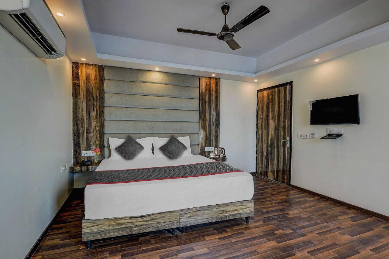 Townhouse Golden King Hotel New Delhi Buitenkant foto