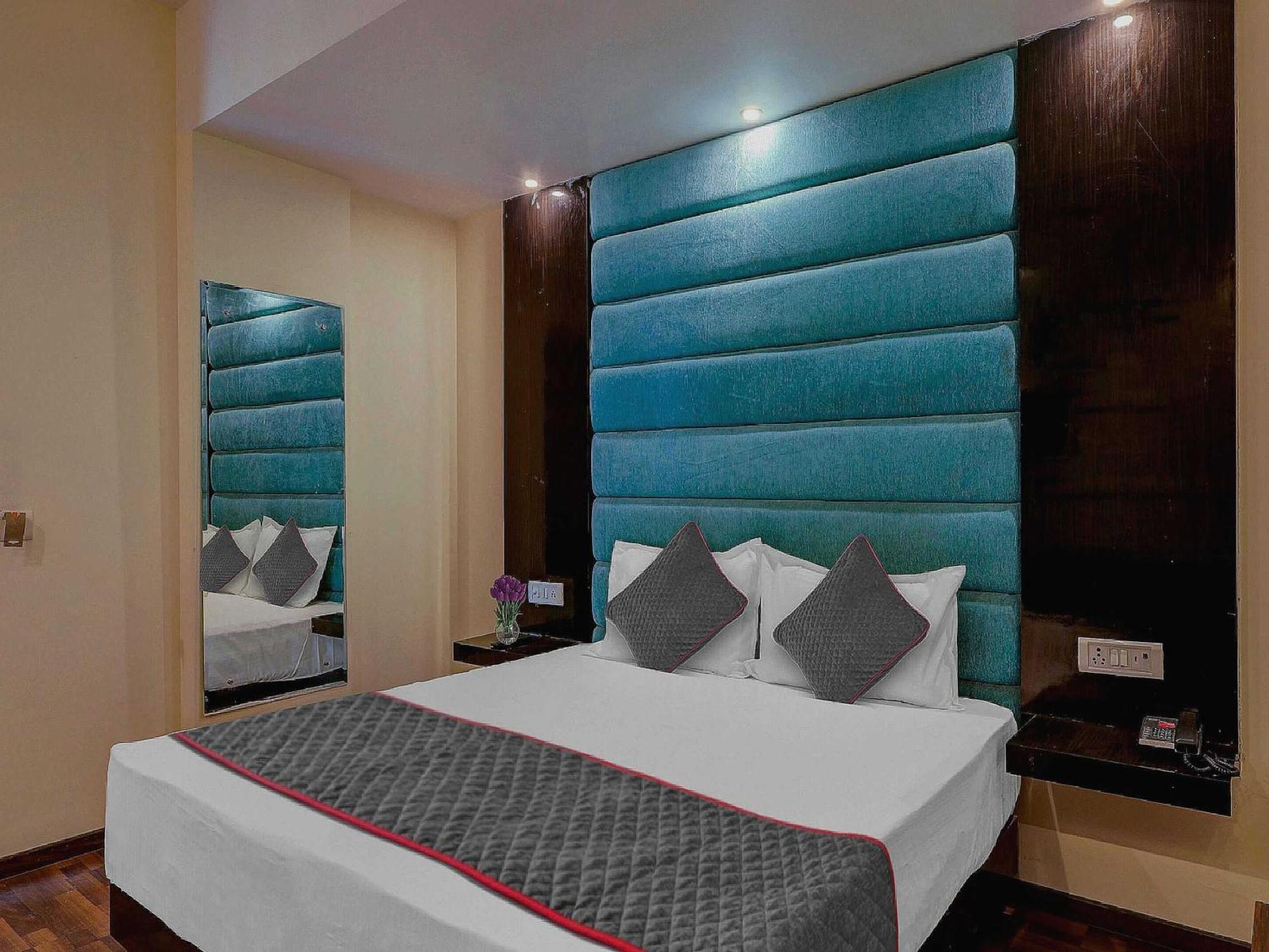 Townhouse Golden King Hotel New Delhi Buitenkant foto