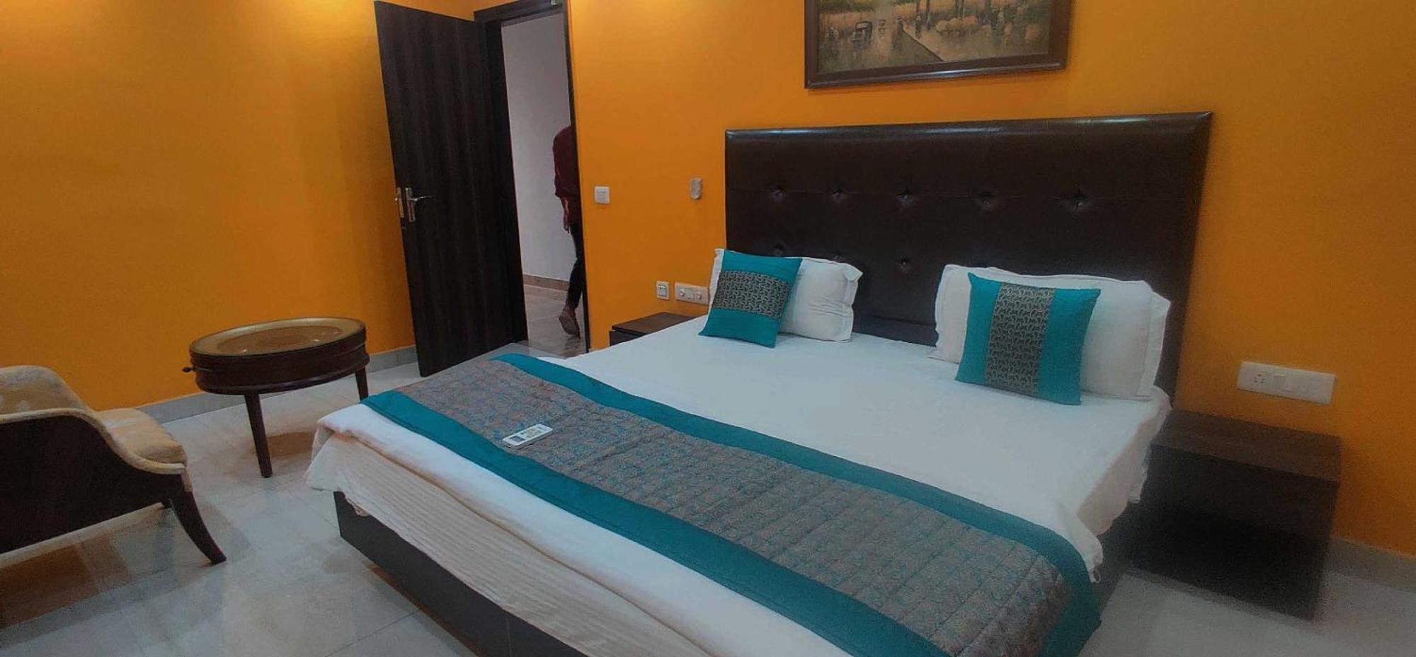 Townhouse Golden King Hotel New Delhi Buitenkant foto