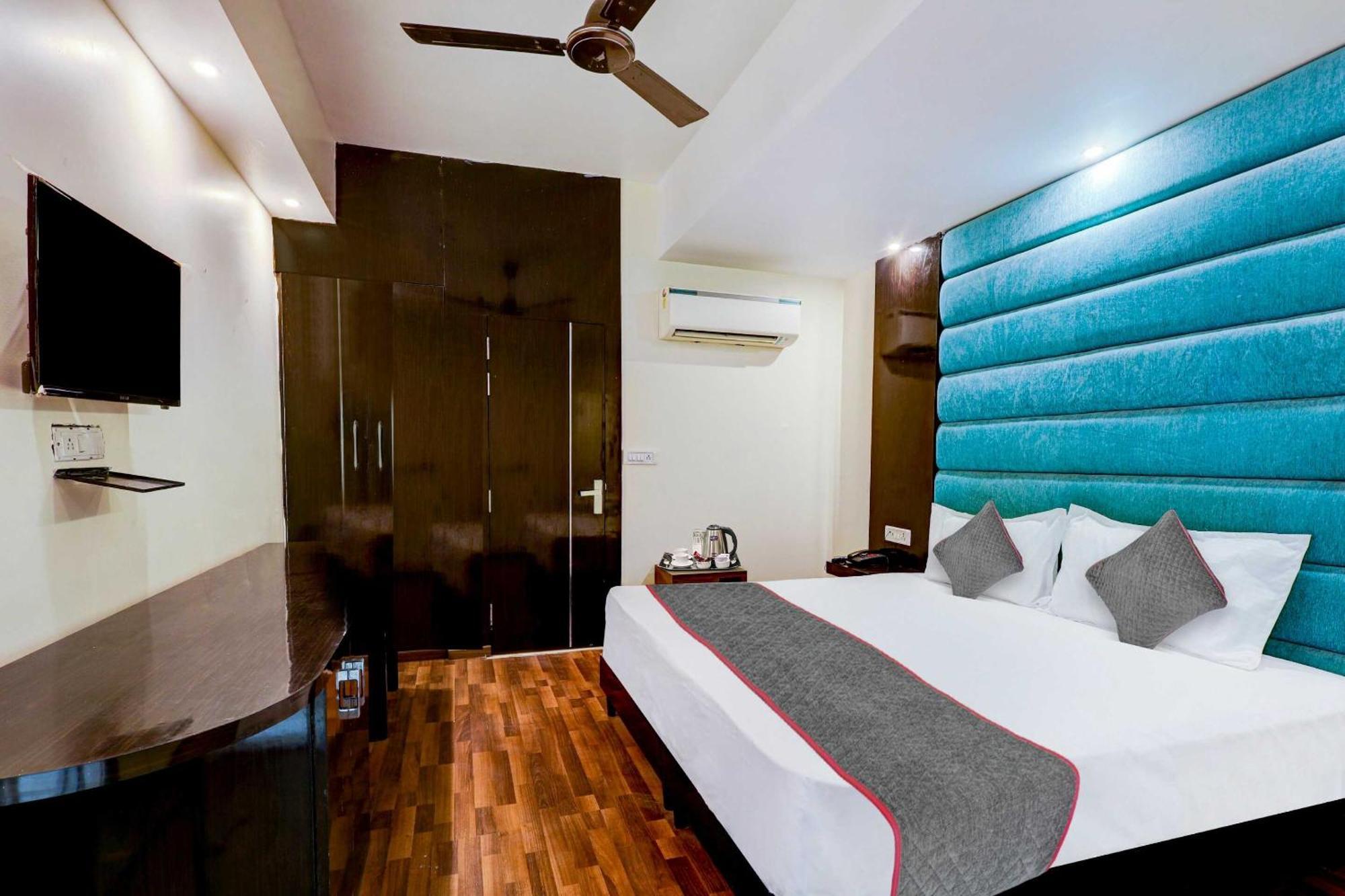 Townhouse Golden King Hotel New Delhi Buitenkant foto
